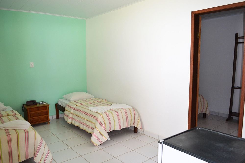 Pousada Sitio Paraiso 伊塔卡雷 外观 照片